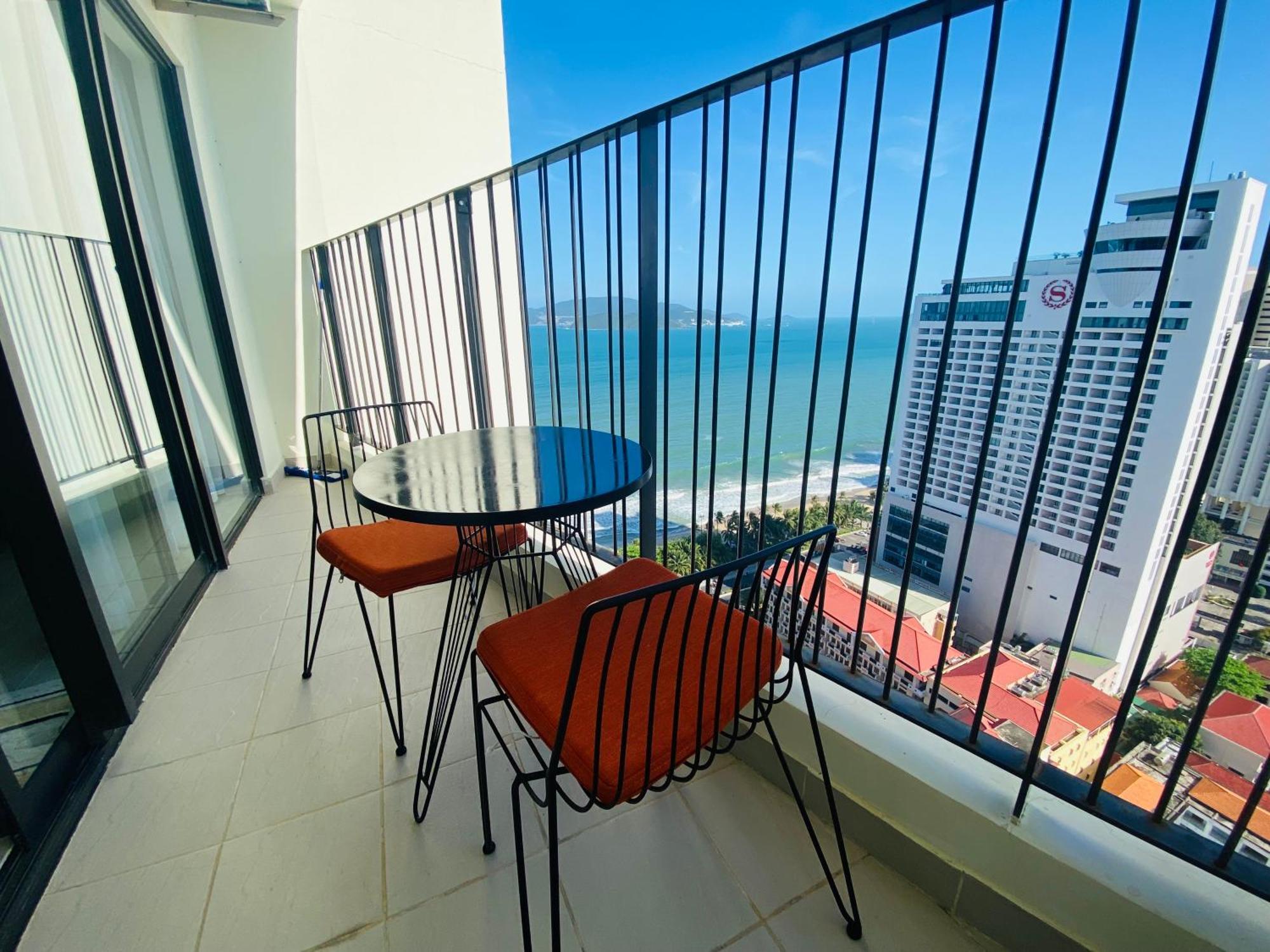 Can Ho Gold Coast O Nha Trang View Bien - Vivastay Eksteriør billede